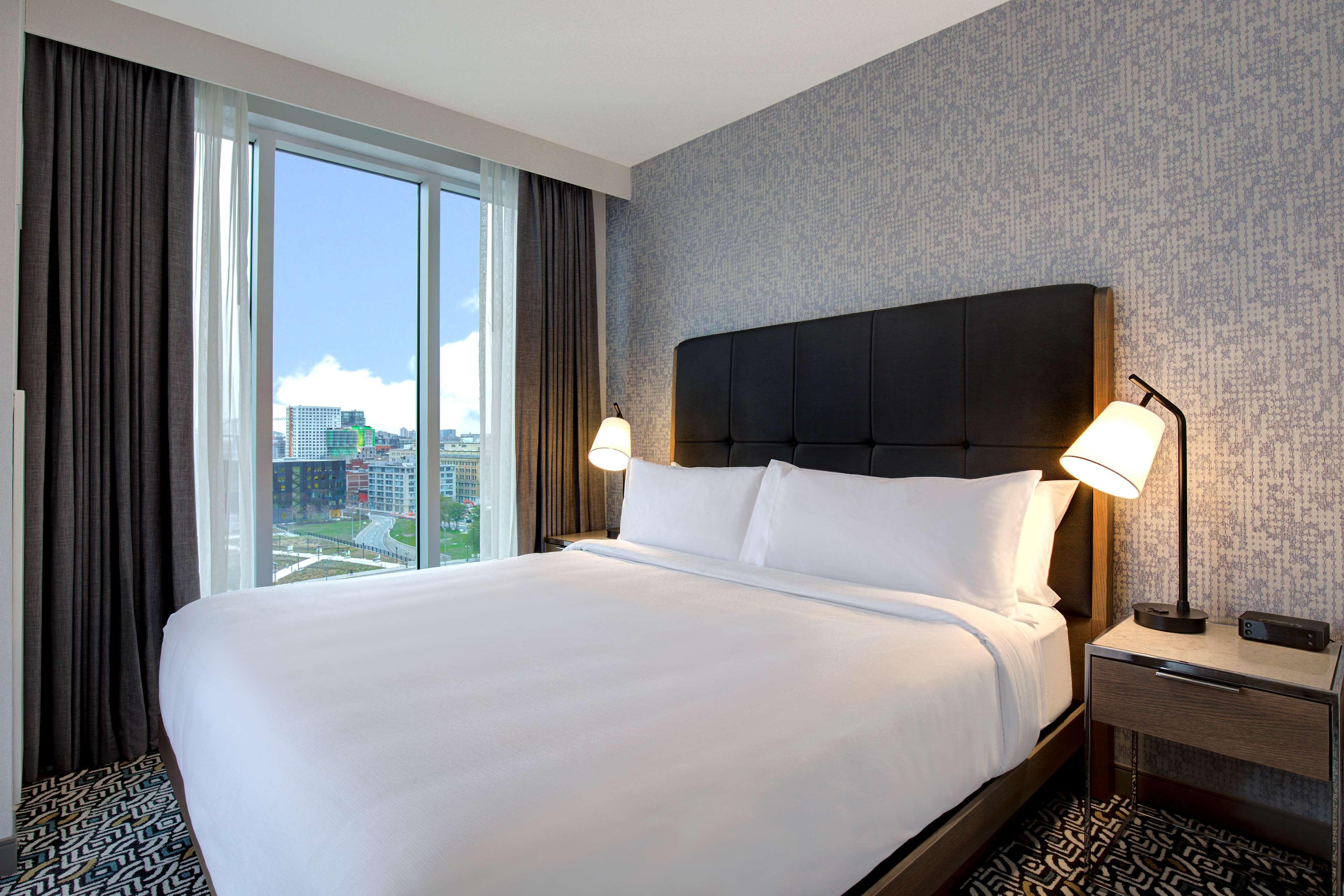 Hampton Inn Montreal Downtown, Qc Ngoại thất bức ảnh