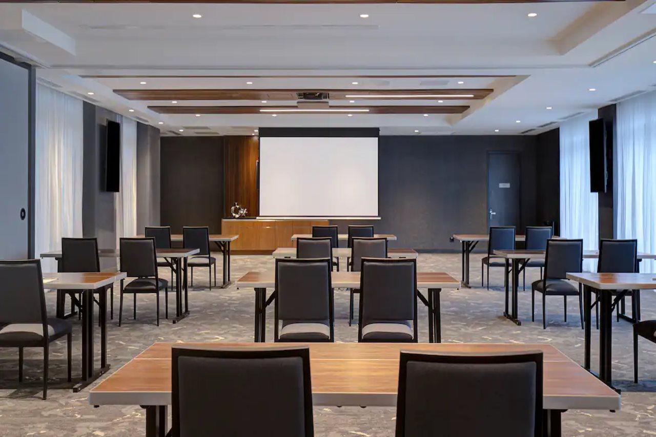 Hampton Inn Montreal Downtown, Qc Ngoại thất bức ảnh