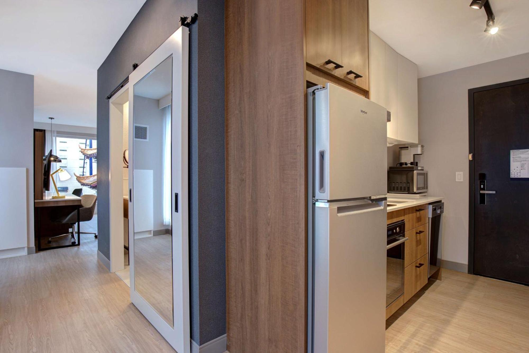 Hampton Inn Montreal Downtown, Qc Ngoại thất bức ảnh