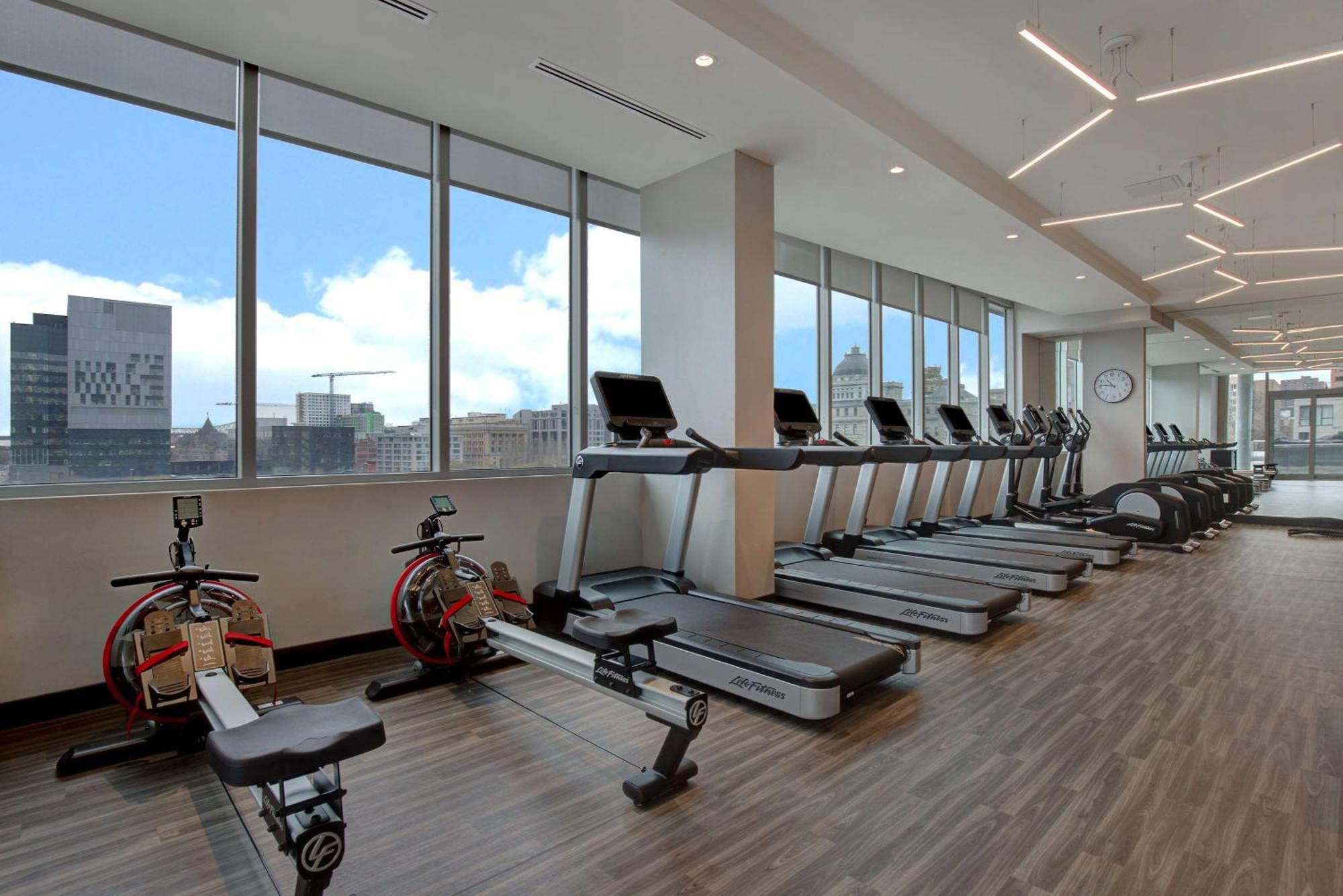 Hampton Inn Montreal Downtown, Qc Ngoại thất bức ảnh