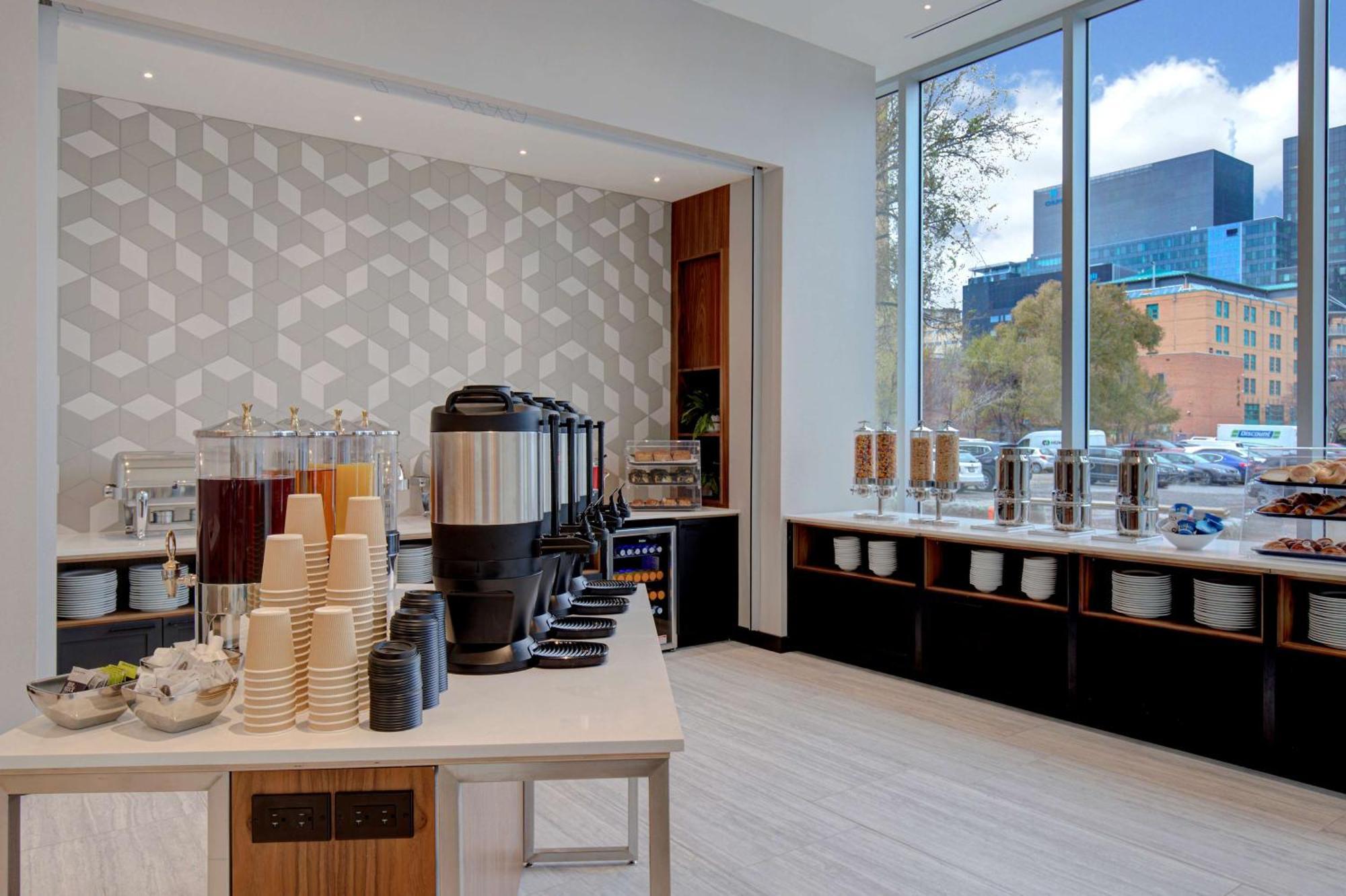 Hampton Inn Montreal Downtown, Qc Ngoại thất bức ảnh