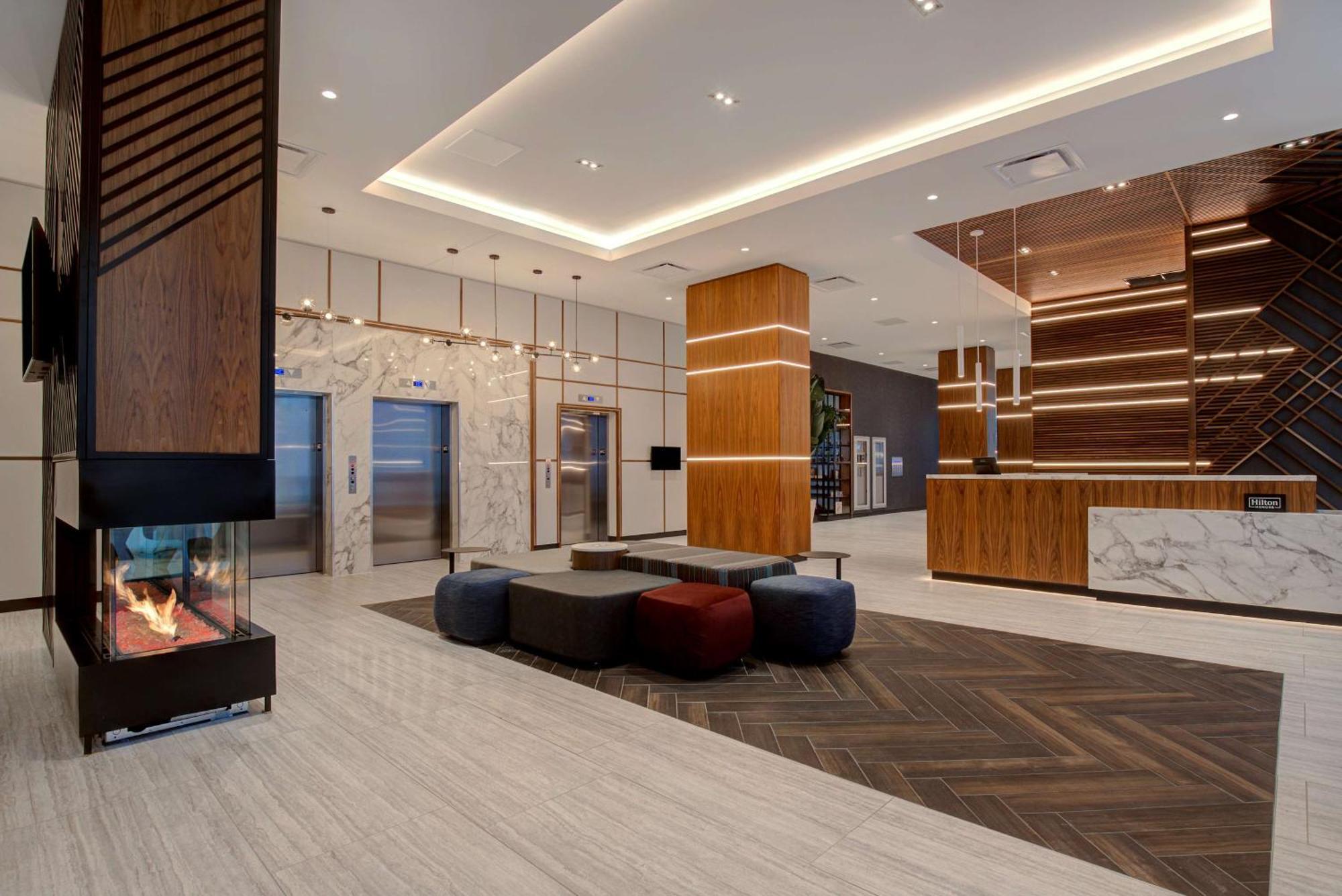 Hampton Inn Montreal Downtown, Qc Ngoại thất bức ảnh